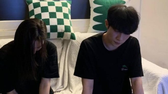 演员朴竣辉遭未婚妻当场捉奸与小三穿内裤道